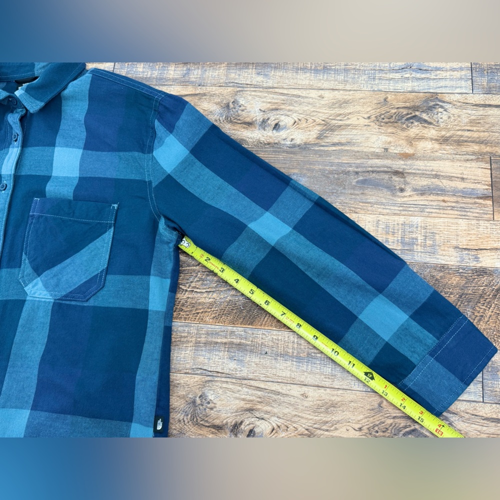 The North Face Women’s Teal and Navy Plaid Flannel Long Sleeve Shirt, Size Med - Picture 8 of 16